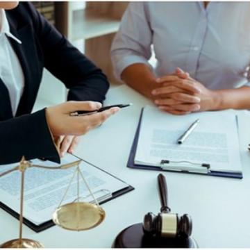 How Can a Business Lawyer Safeguard Your Ventures?